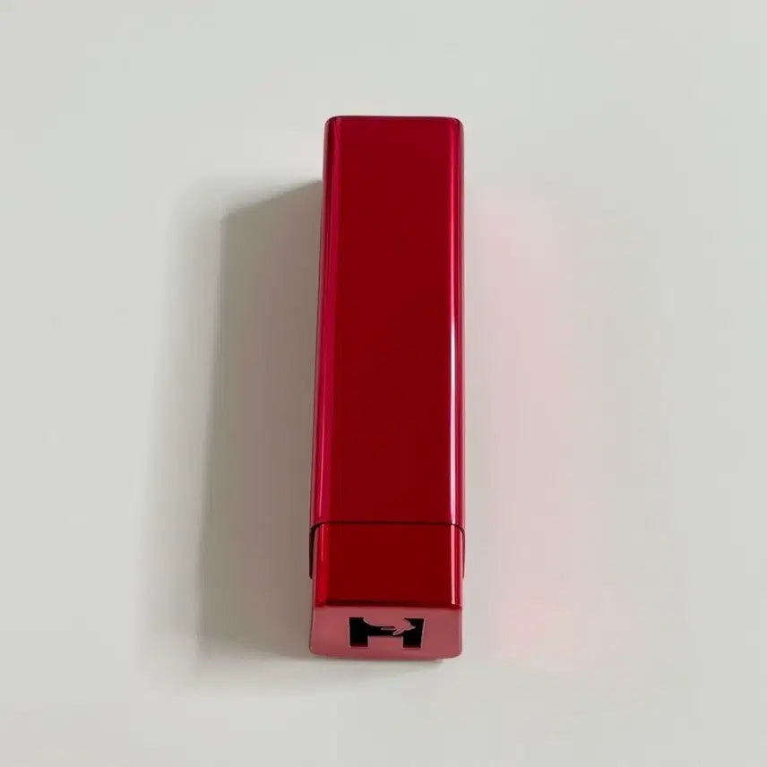 [SOLD OUT] *새상품* 아워글래스 언락드 새틴 크림 립스틱