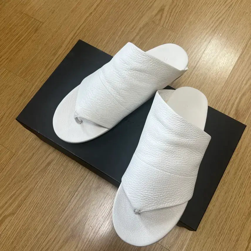 [SOLD OUT] 마르셀 아르셀라 샌들 화이트 43