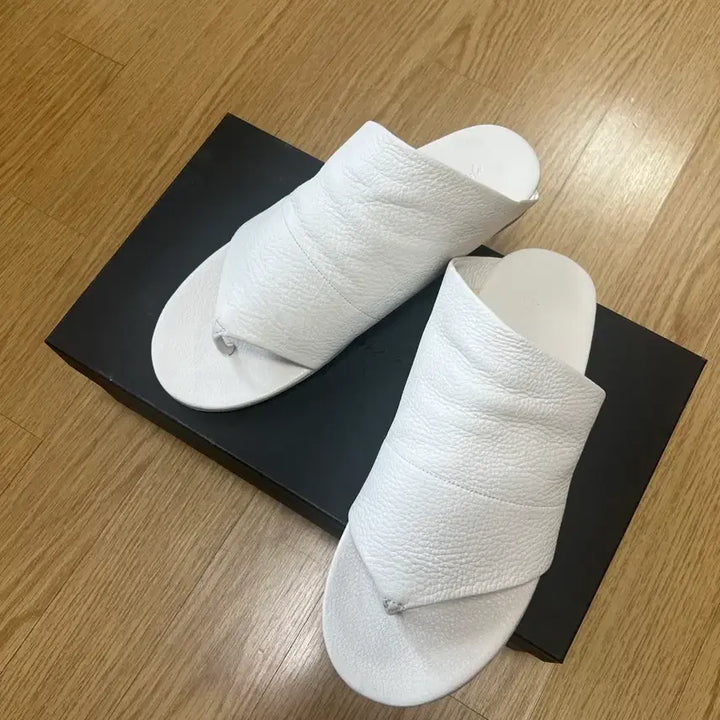 [SOLD OUT] 마르셀 아르셀라 샌들 화이트 43