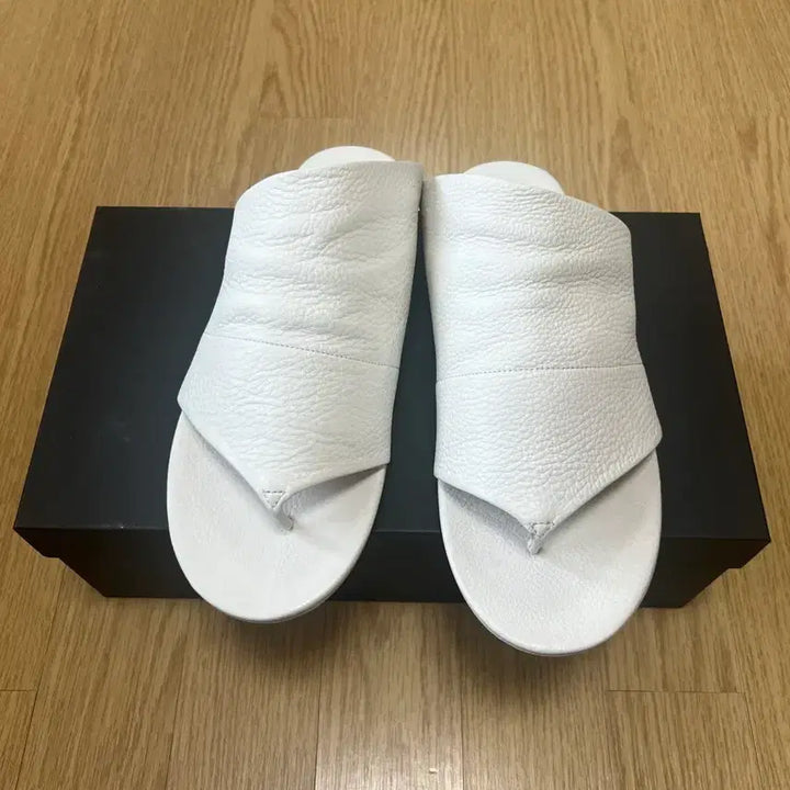[SOLD OUT] 마르셀 아르셀라 샌들 화이트 43