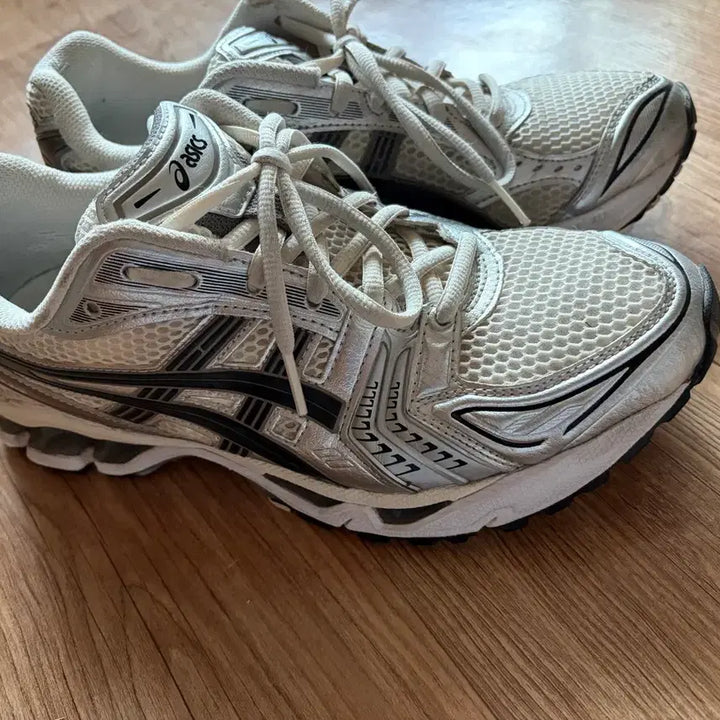 [SOLD OUT] 아식스 젤카야노 14 크림블랙 260