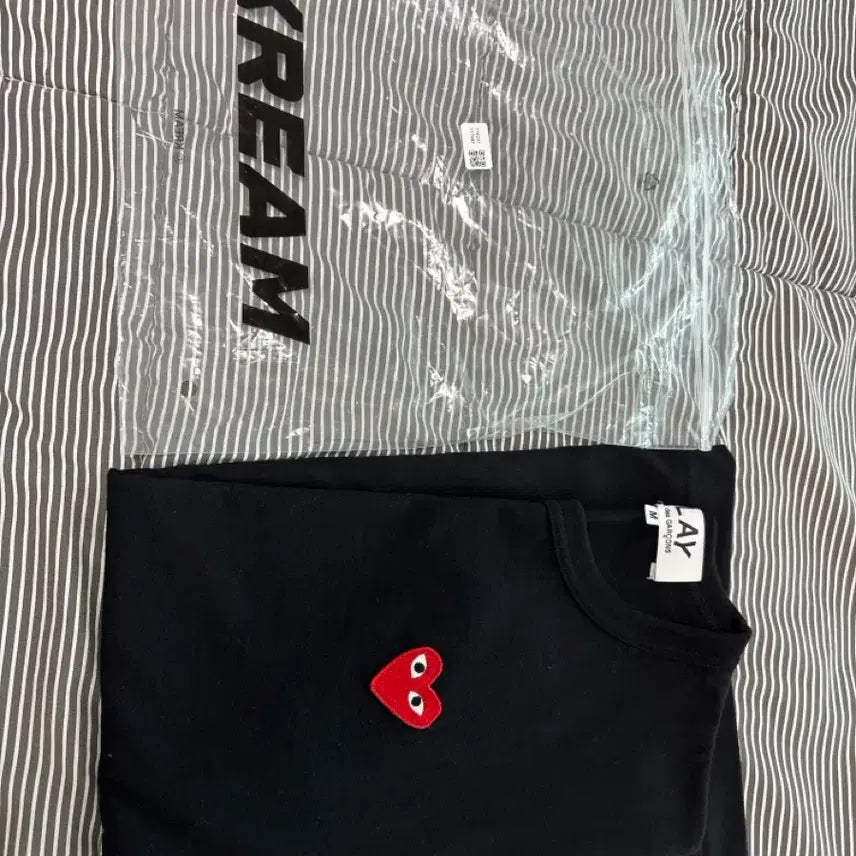 [BUNJANG] Comme des Garcons Heart Logo T-shirt / 꼼데가르송 반팔 m 새상품