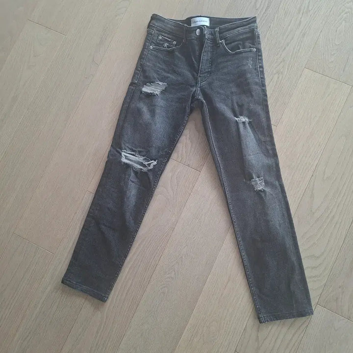 [BUNJANG] Calvin Klein Jeans Body Tapered Fit Denim Pants / 캘빈클라인진 바디 테이퍼핏 데님팬츠 (J318280)