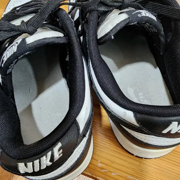 [SOLD OUT] 나이키 덩크 로우 레트로 블랙 범고래 운동화 280mm