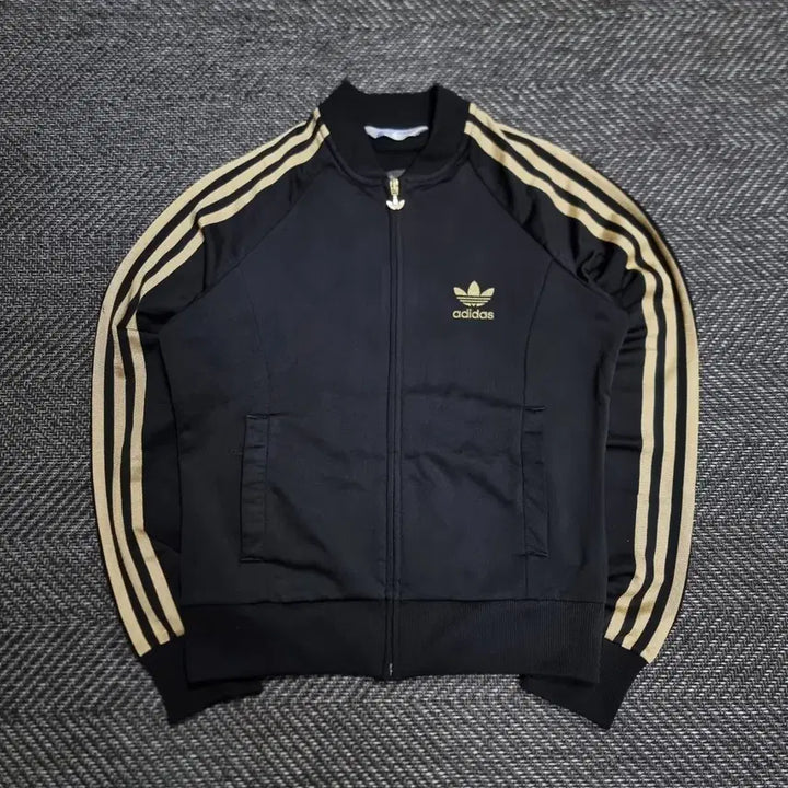 [BUNJANG] Adidas Europa Jersey Black Gold / 아디다스 유로파 져지 검골