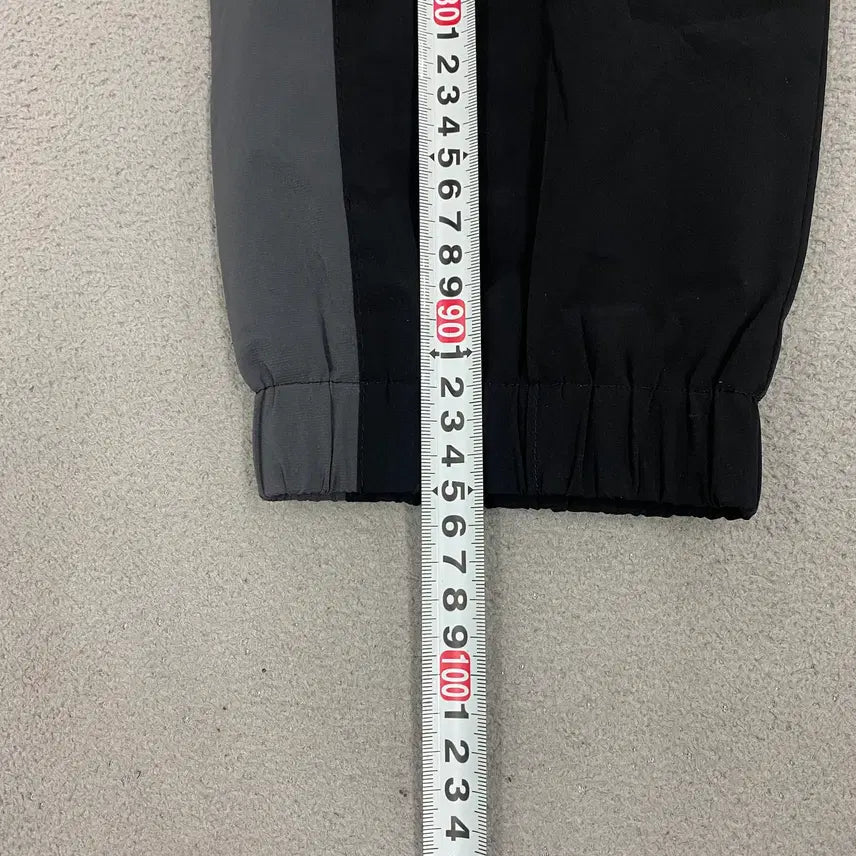 [SOLD OUT] 디스커버리 트레이닝 바지 32