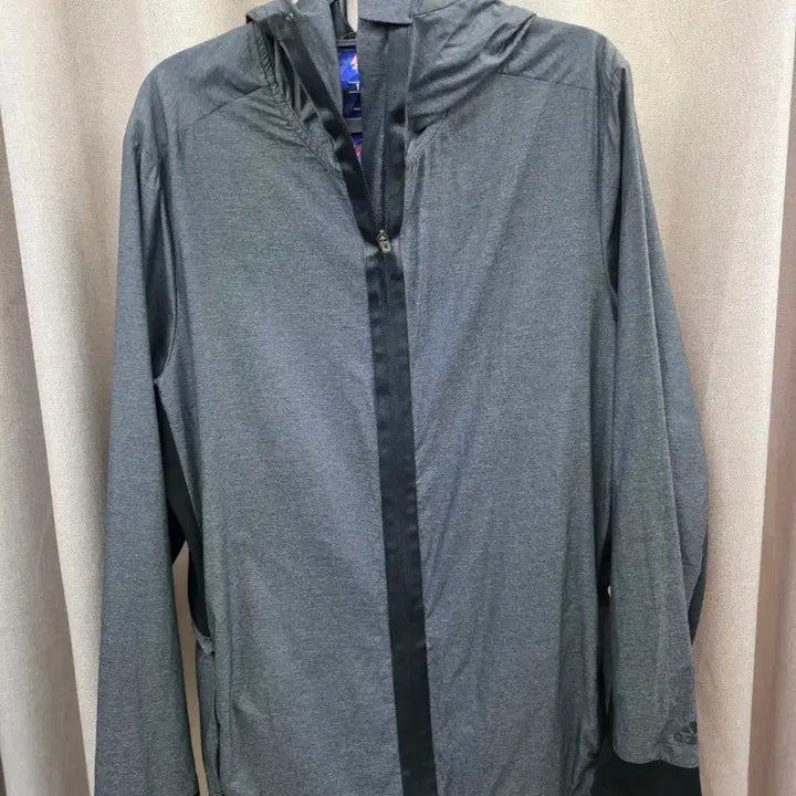 [SOLD OUT] 아디다스 그레이 후드 윈드브레이커