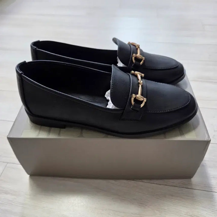 [SOLD OUT] 슈펜 슈탠다드 여성 블랙 로퍼 235