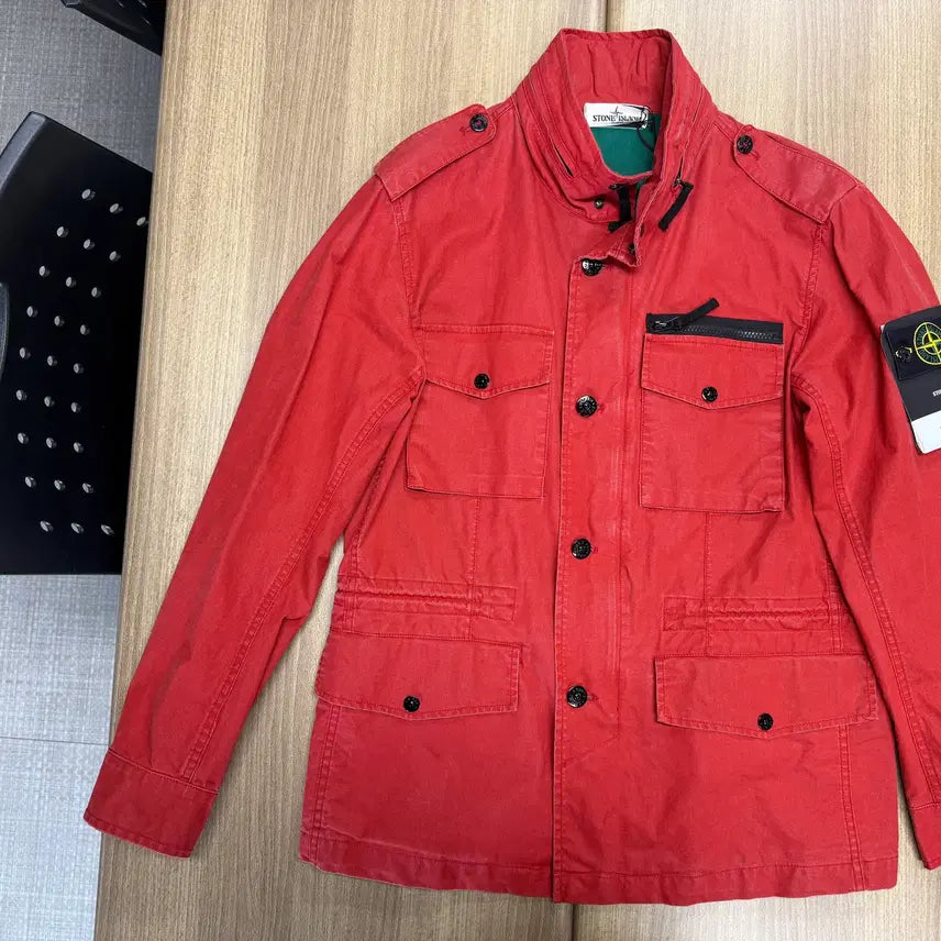 [BUNJANG] Stone Island Red Nylon Windbreaker Jacket / 스톤아일랜드(Stone Island)  레드 컬러 나일론 점퍼