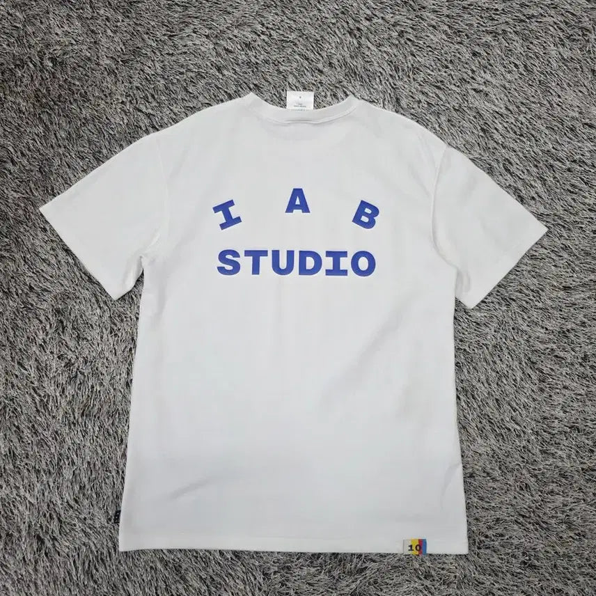 [SOLD OUT] 아이앱스튜디오 화이트블루 반팔티셔츠/남성(M)/ST3122