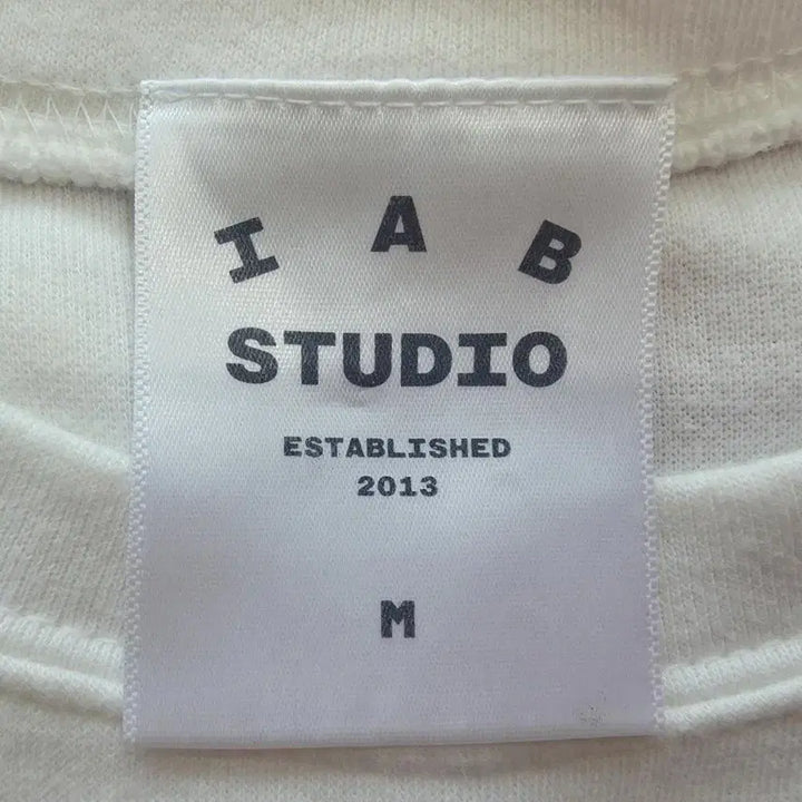 [SOLD OUT] 아이앱스튜디오 화이트블루 반팔티셔츠/남성(M)/ST3122