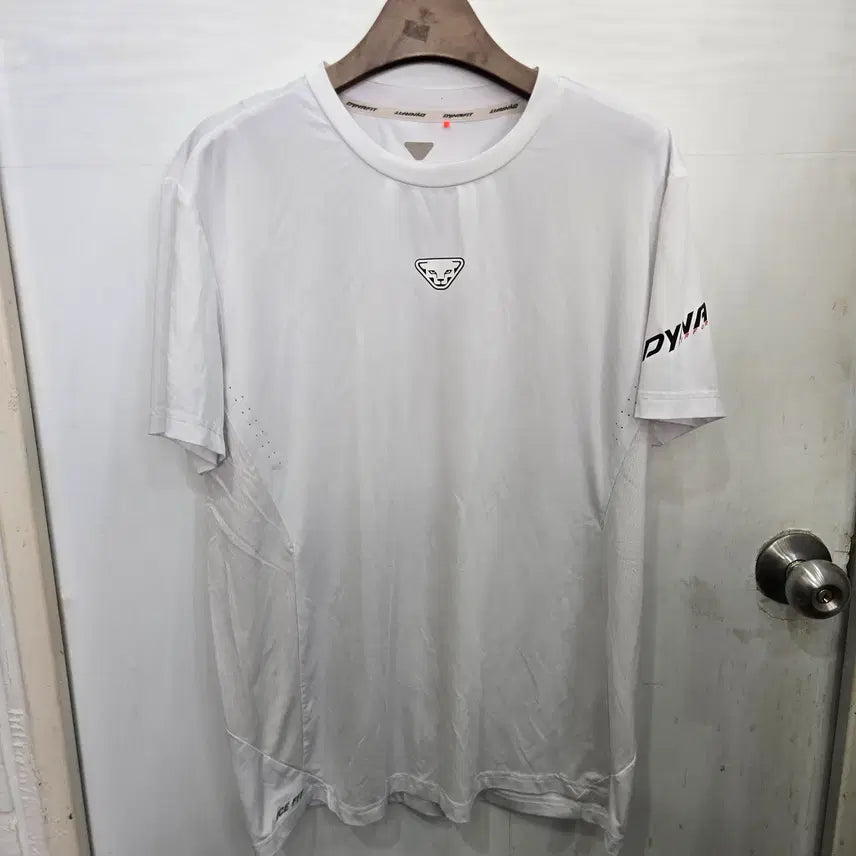 [BUNJANG] DYNAFIT Short Sleeve T-Shirt / XL,105 )) DYNAFIT 다이나핏 반팔티셔츠! 디자인 예뻐요^^~