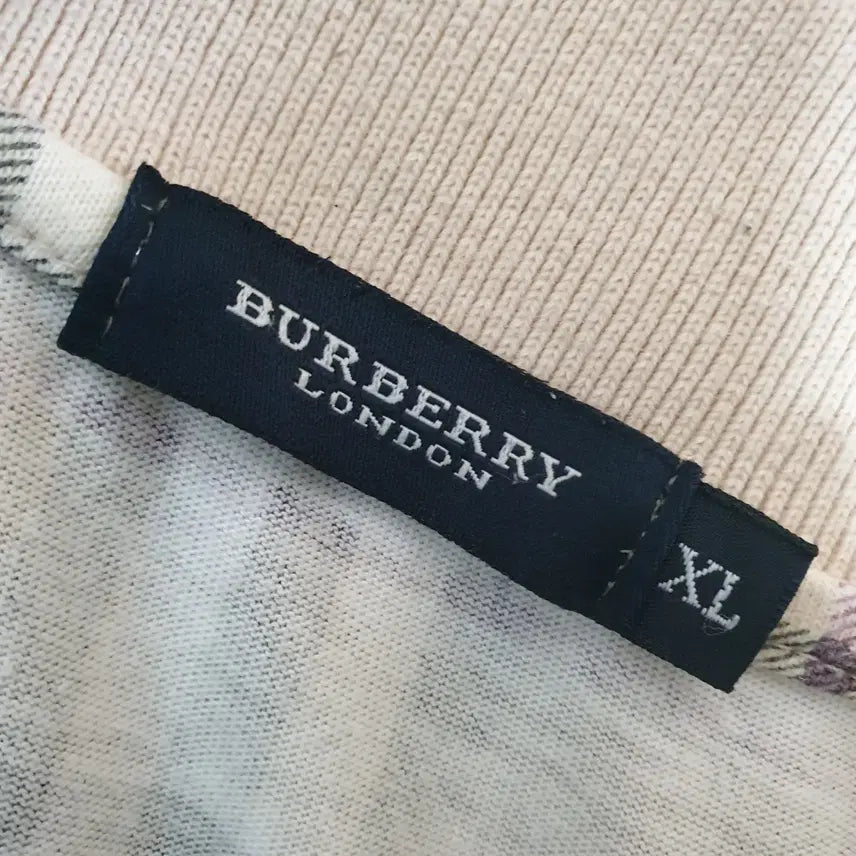 [BUNJANG] Burberry Long Sleeve T-shirt / 버버리긴팔티셔츠/105