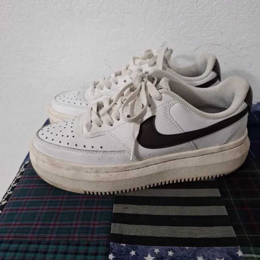 [BUNJANG] Nike Court Vision Low White/Brown Sneakers 235 / 나이키 코트 비전 로우 흰/브라운 운동화 235