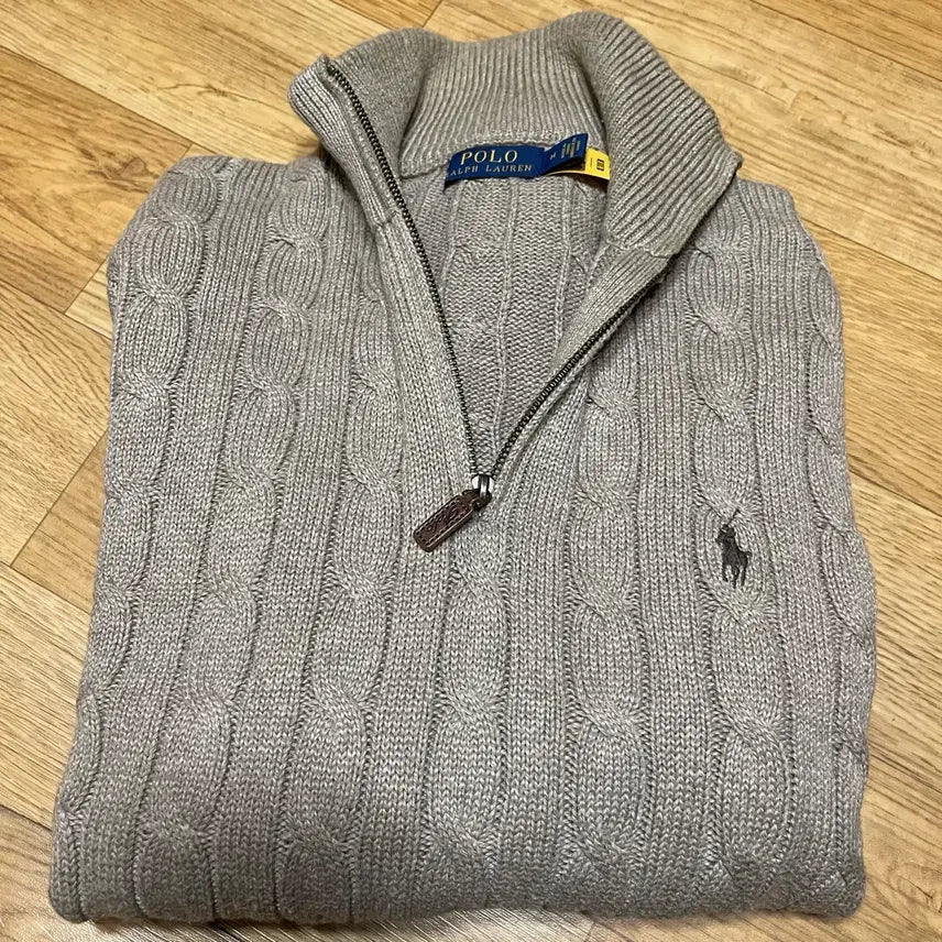 [SOLD OUT] 폴로 신형 꽈배기니트 반집업니트 베이지 M사이즈 (100사이즈)