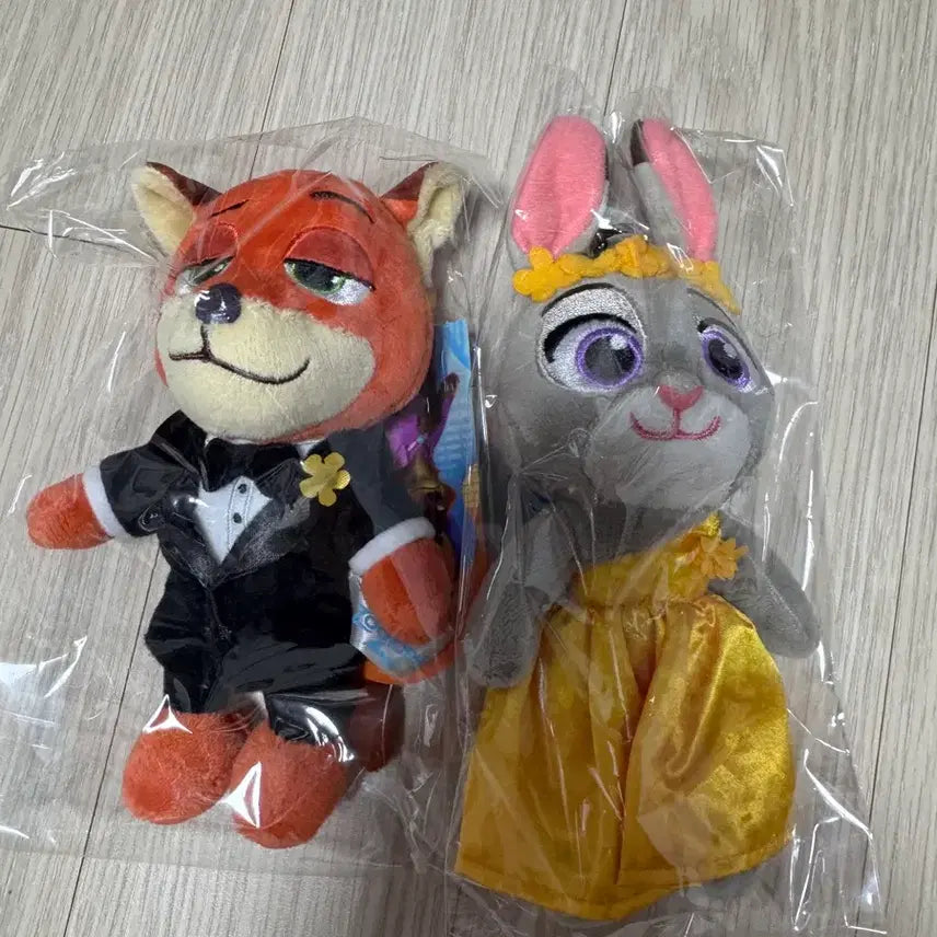 [BUNJANG] Zootopia Nick &amp; Judy CGV Plush Doll &amp; Keyring / 미개봉) 주토피아 닉 주디 CGV 인형 판매 키링