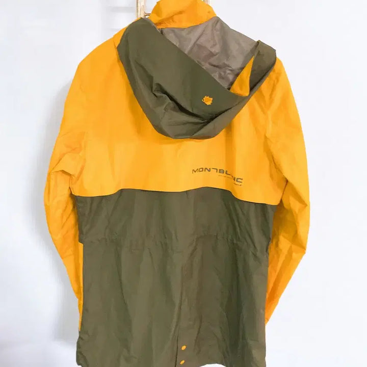 [BUNJANG] Lafuma Windstopper Hooded Windbreaker Jacket (Women&