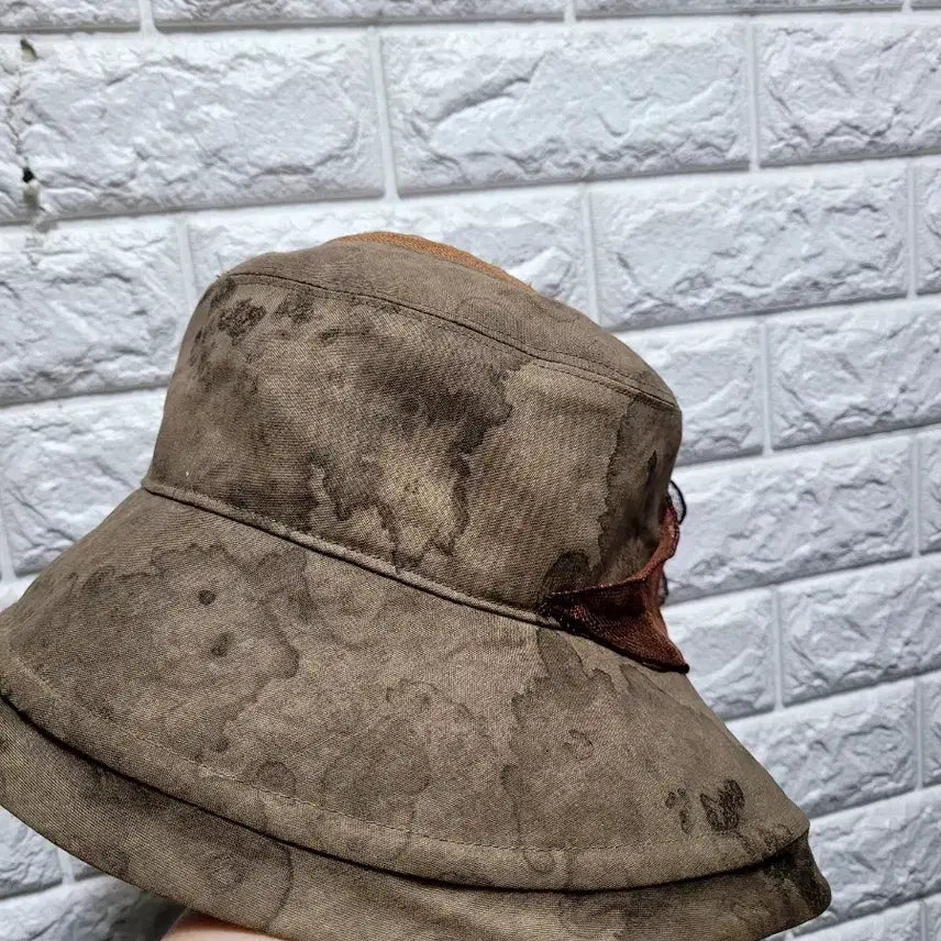 [BUNJANG] Natural Dyed Brown Flower Embellished Bucket Hat / 천연염색 브라운 플라워 장식 벙거지 모자