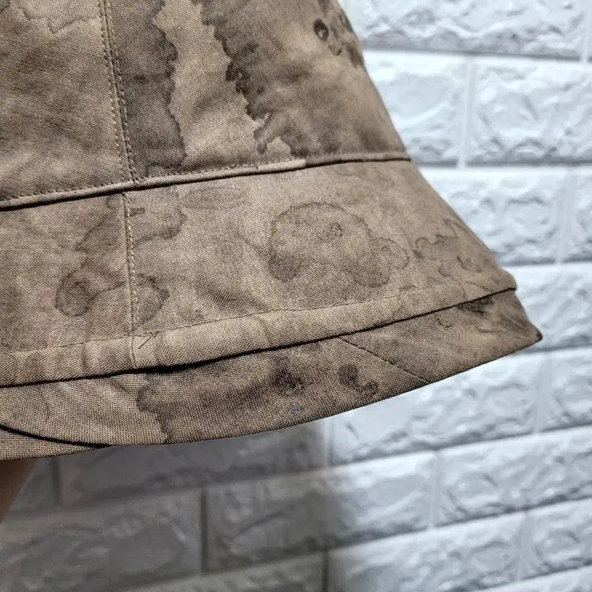 [BUNJANG] Natural Dyed Brown Flower Embellished Bucket Hat / 천연염색 브라운 플라워 장식 벙거지 모자