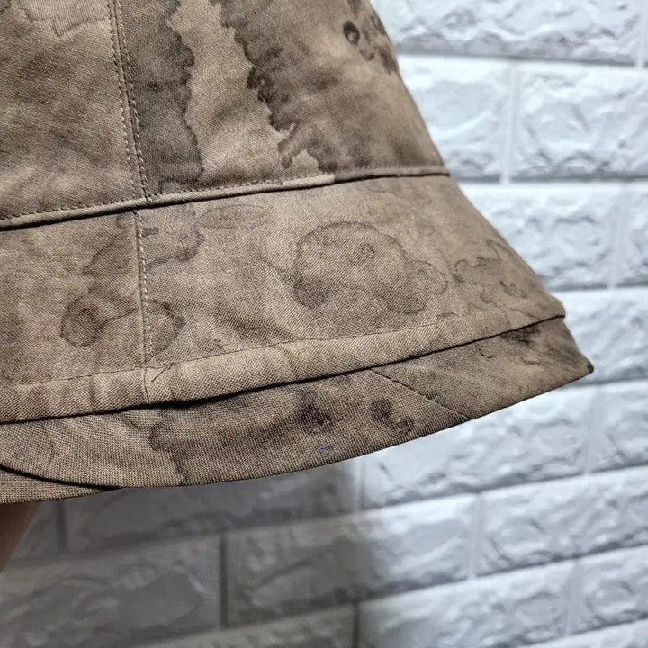 [BUNJANG] Natural Dyed Brown Flower Embellished Bucket Hat / 천연염색 브라운 플라워 장식 벙거지 모자