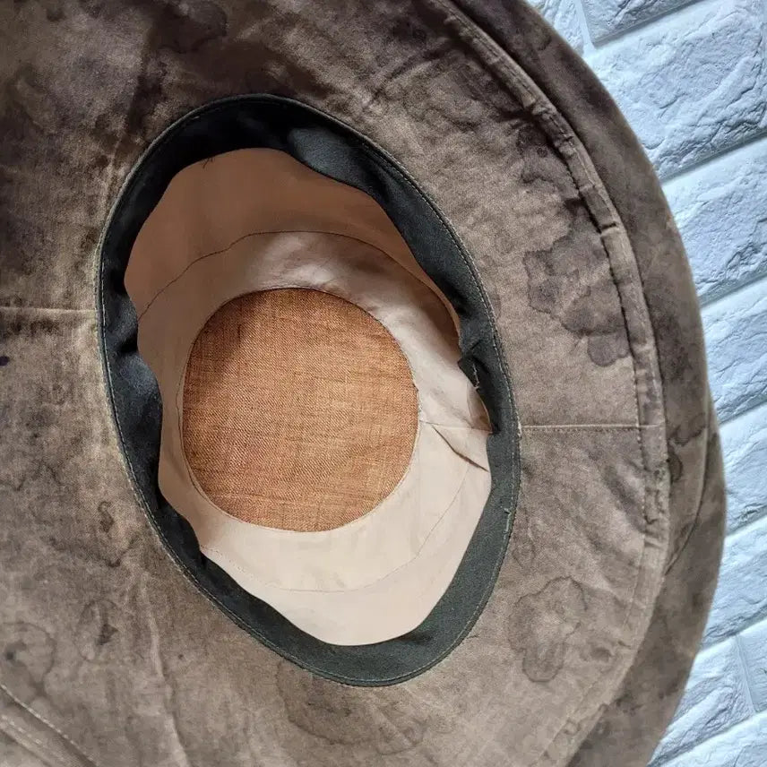 [BUNJANG] Natural Dyed Brown Flower Embellished Bucket Hat / 천연염색 브라운 플라워 장식 벙거지 모자