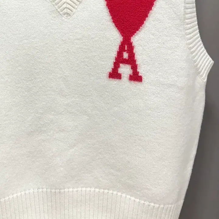 [BUNJANG] Ami Virgin Wool Intarsia Knit Vest White L / 아미 버진울 인타르시아 니트 베스트 화이트 L