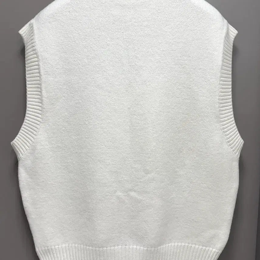 [BUNJANG] Ami Virgin Wool Intarsia Knit Vest White L / 아미 버진울 인타르시아 니트 베스트 화이트 L