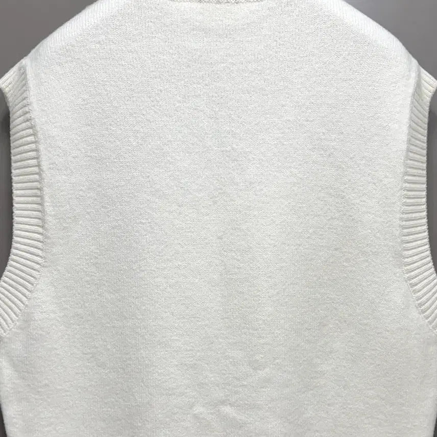 [BUNJANG] Ami Virgin Wool Intarsia Knit Vest White L / 아미 버진울 인타르시아 니트 베스트 화이트 L
