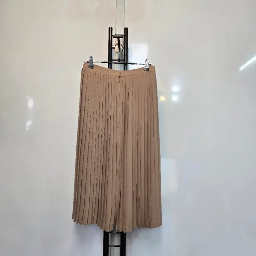 [BUNJANG] Maje Black Label Pleated Skirt / 마쥬블랙라벨스커트 55