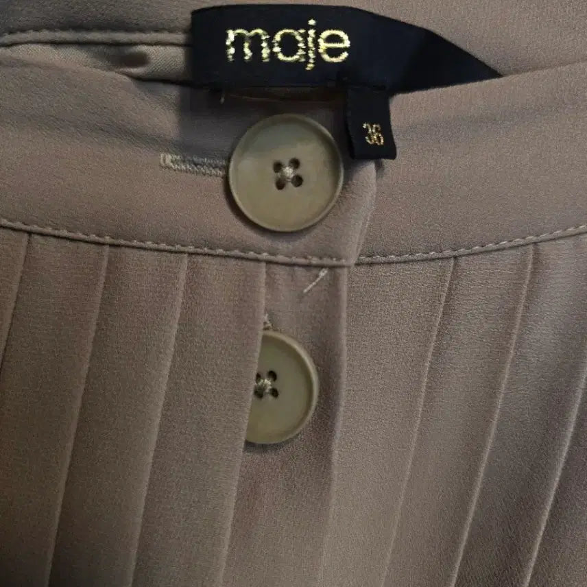[BUNJANG] Maje Black Label Pleated Skirt / 마쥬블랙라벨스커트 55