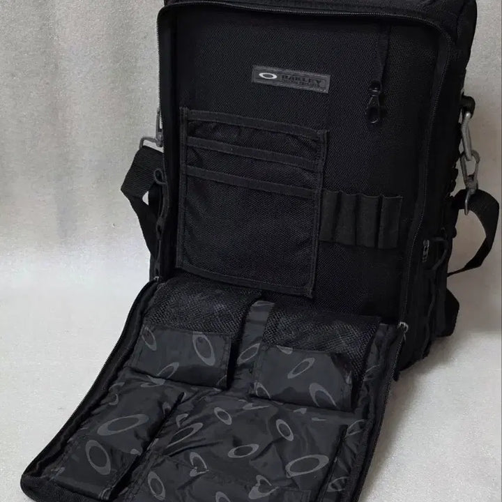 [SOLD OUT] 오클리 OAKLEY 버티컬 메신저 백 2.0 크로스백
