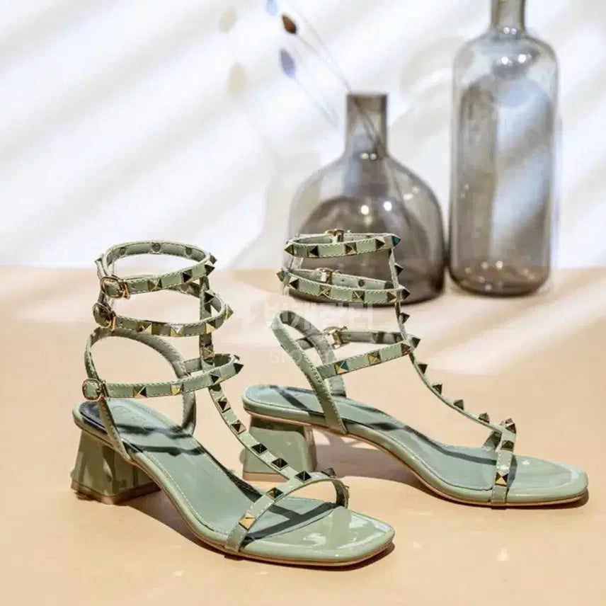 [BUNJANG] 225 Studded Sandals Heels / 225 스터드 샌들 힐 구두