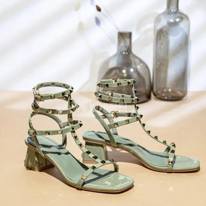 [BUNJANG] 225 Studded Sandals Heels / 225 스터드 샌들 힐 구두