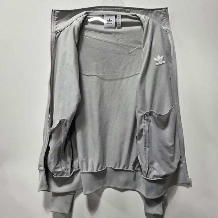 [SOLD OUT] 아디다스 그레이 파이어버드 트랙탑 M 26041709