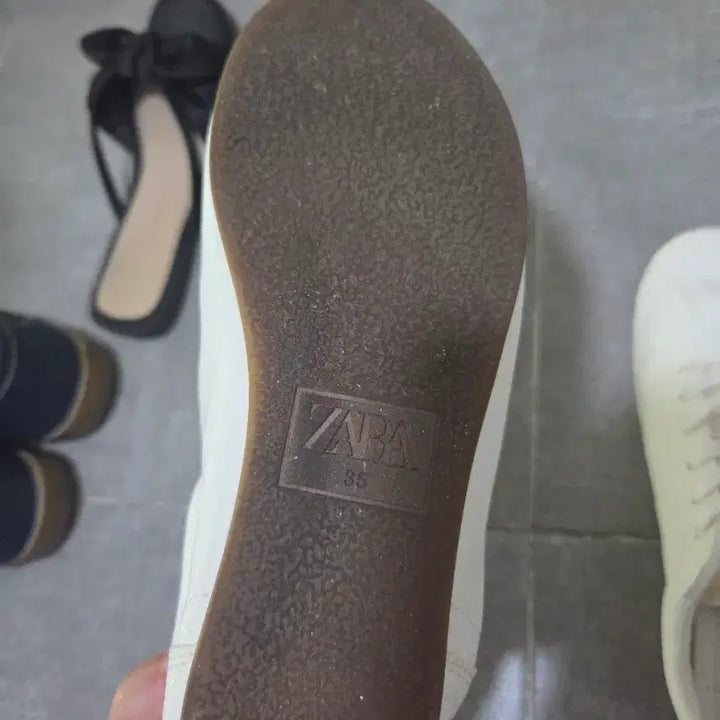 [BUNJANG] ZARA Ivory Sneakers / 자라 ZARA 아이보리 스니커즈