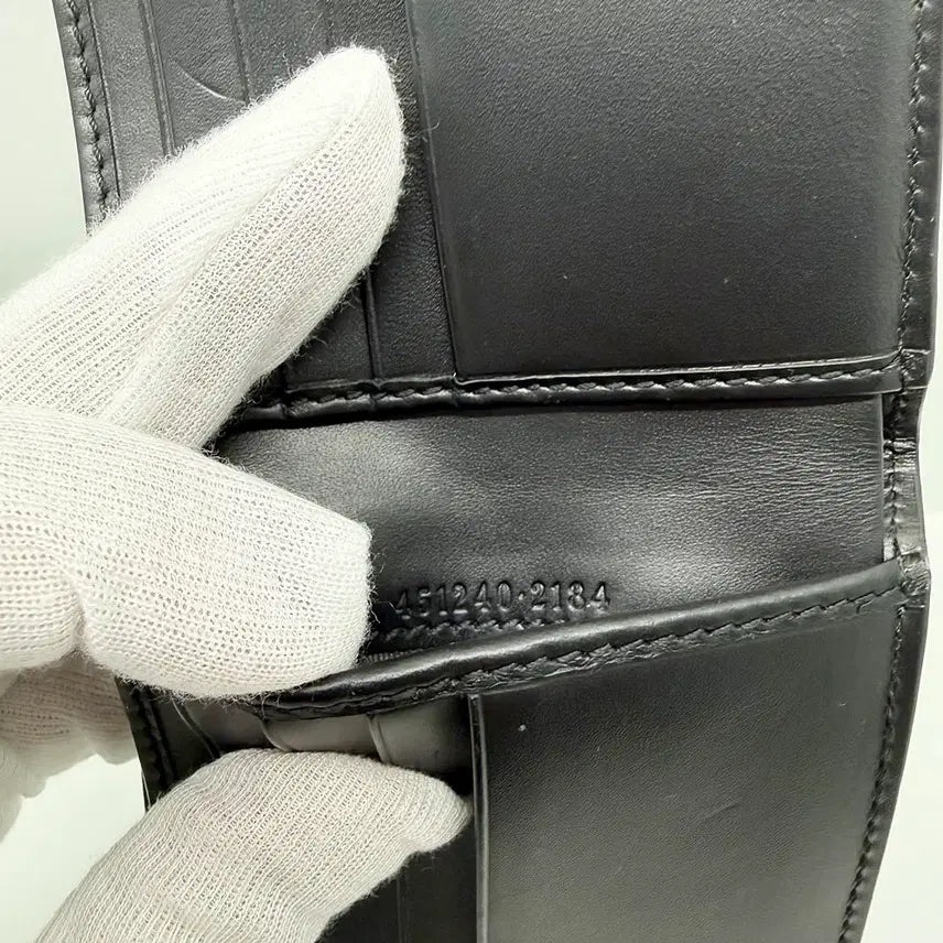 [BUNJANG] Gucci GG Supreme Eden Bifold Wallet Black / [구찌] GG수프림 에덴 반지갑 블랙 451240 / A+급