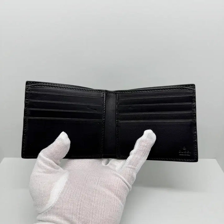 [BUNJANG] Gucci GG Supreme Eden Bifold Wallet Black / [구찌] GG수프림 에덴 반지갑 블랙 451240 / A+급