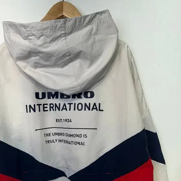 [SOLD OUT] 100 엄브로 빈티지 아노락 나일론 바람막이 자켓 화이트