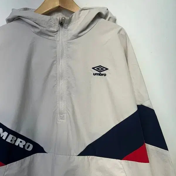 [SOLD OUT] 100 엄브로 빈티지 아노락 나일론 바람막이 자켓 화이트
