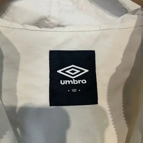 [SOLD OUT] 100 엄브로 빈티지 아노락 나일론 바람막이 자켓 화이트