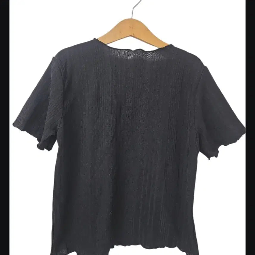 [BUNJANG] Wave Neckline Black Ribbed Short Sleeve T-shirt / 물결넥 골지 반팔 티셔츠 블랙