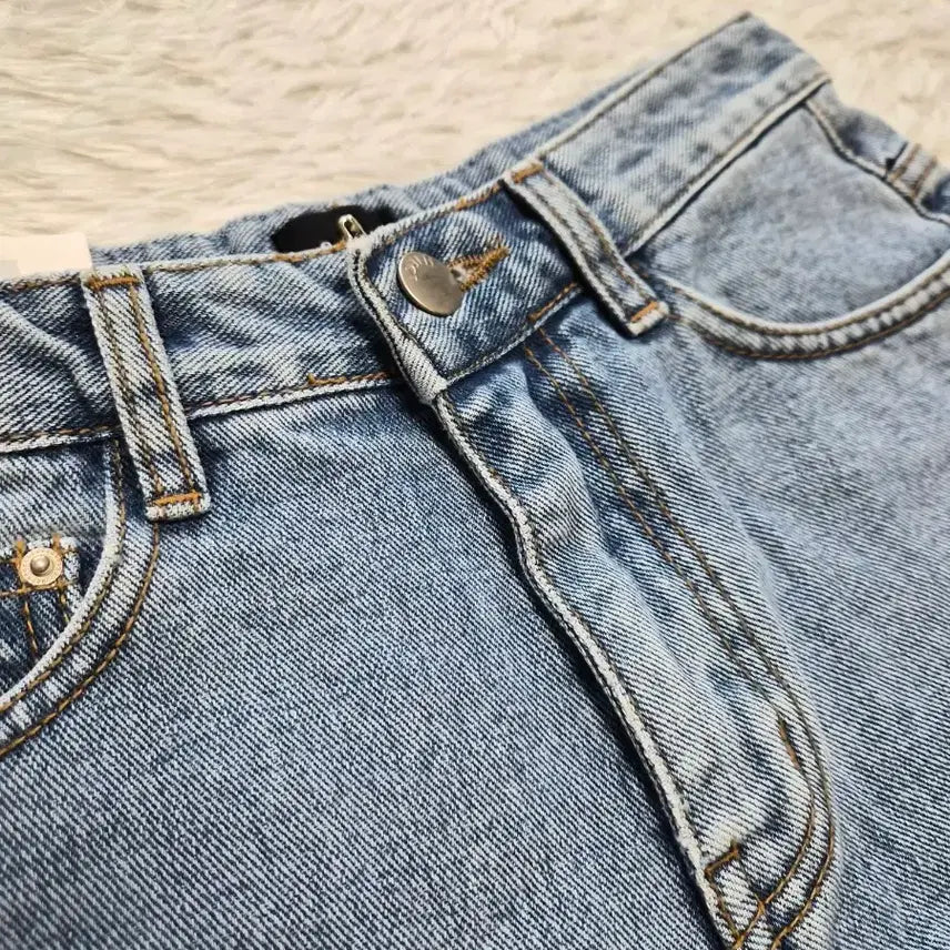 [BUNJANG] Denim Shorts (S) / 연청 4부 데미지 컷팅 데님 숏팬츠S 25~26