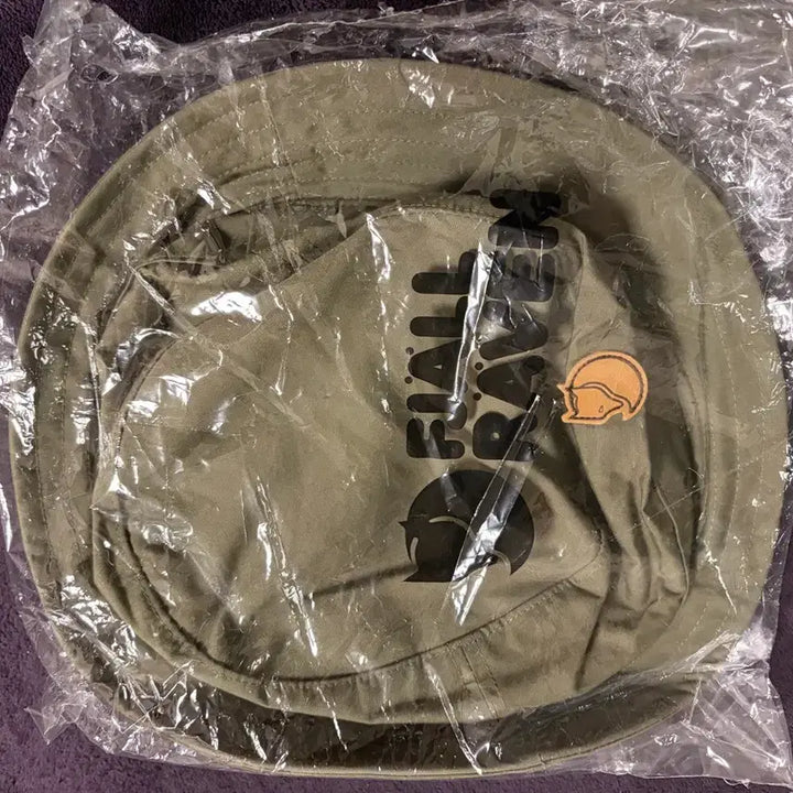 [SOLD OUT] 피엘라벤 키루나 버킷햇 카키색 L사이즈