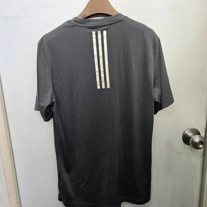 [SOLD OUT] 2XL,110 )) adidas 아디다스 반팔티셔츠! 깔끔한 디자인
