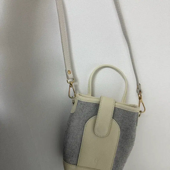 [SOLD OUT] 앤딜로즈 아이보리 캔버스 미니 크로스백 숄더백