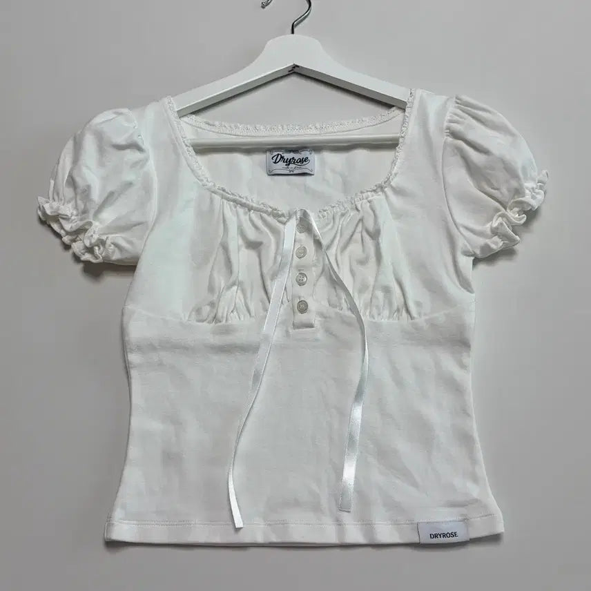 [SOLD OUT] 드라이로즈 도로시 셔링 탑 화이트