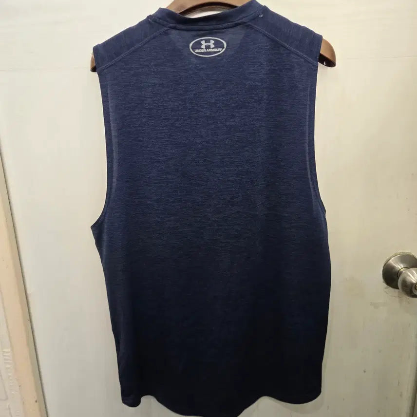 [BUNJANG] Under Armour Sleeveless T-shirt / MD/M사이즈 )) UNDER ARMOUR 언더아머 나시티셔츠!~
