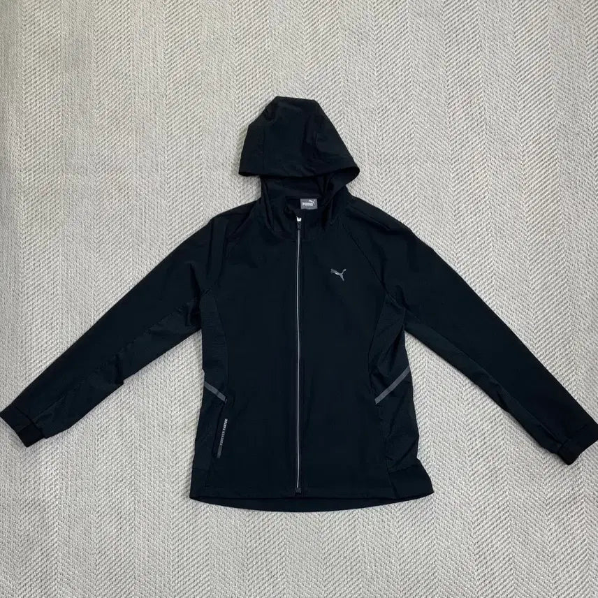 [BUNJANG] Puma Black Hooded Windbreaker Jacket (Size M) / 퓨마 블랙 후드 바람막이 M