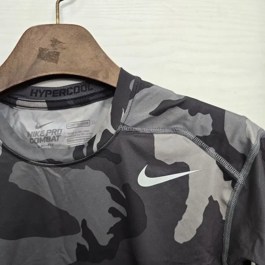 [SOLD OUT] M,95 )) NIKE 나이키 카모 프로컴뱃 반팔티셔츠! 달라붙는핏~