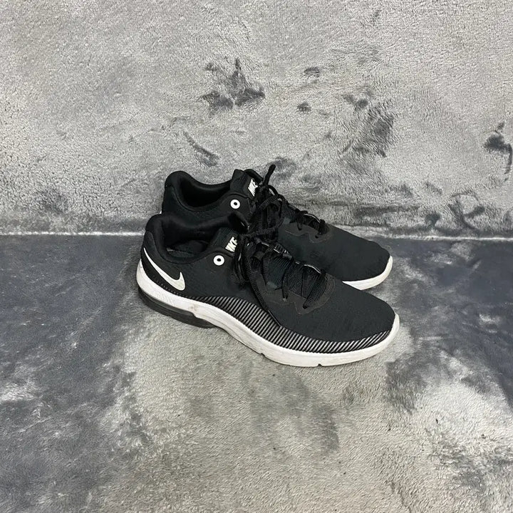 [SOLD OUT] 나이키 에어 운동화 280